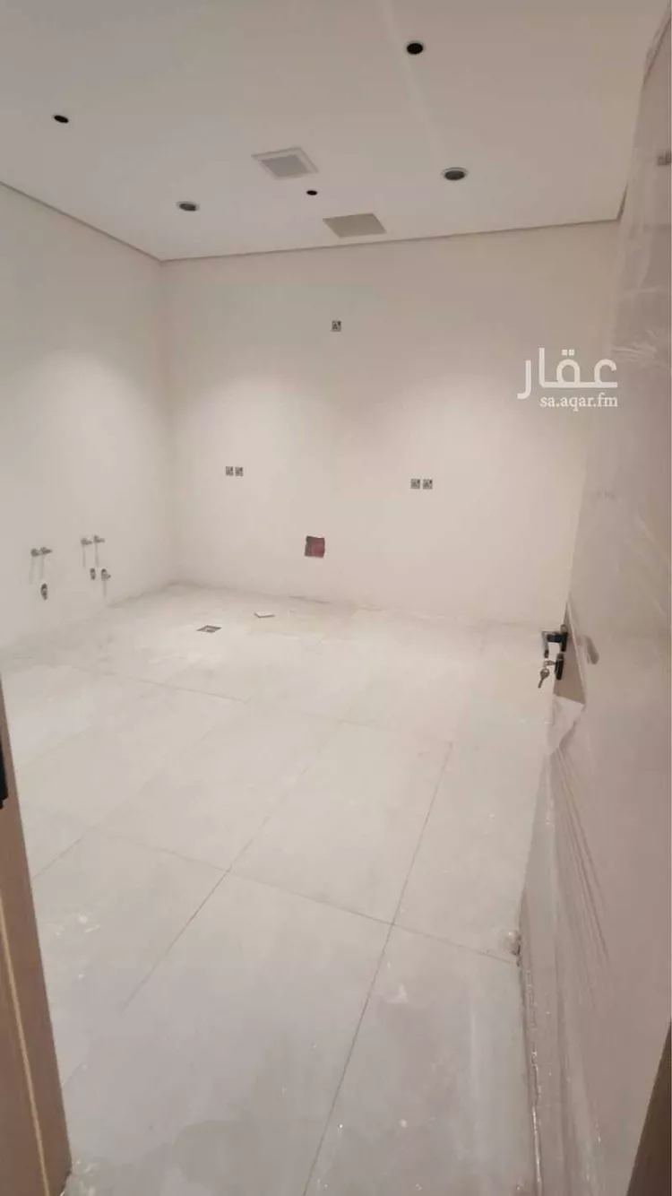 فيلا للبيع في شارع ابراهيم, حي السعادة, مدينة الرياض, منطقة الرياض 13