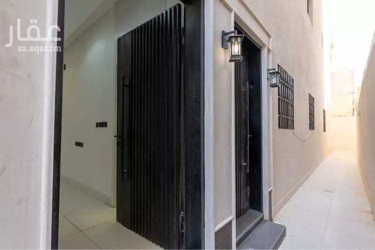 فيلا للبيع في شارع الجميل ابن حاتم, حي ظهرة لبن, مدينة الرياض, منطقة الرياض صورة 2