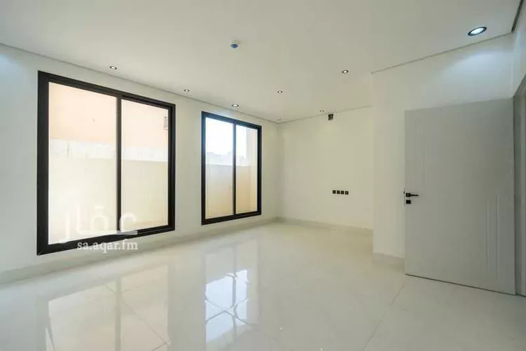 فيلا للبيع في شارع الجميل ابن حاتم, حي ظهرة لبن, مدينة الرياض, منطقة الرياض صورة 4
