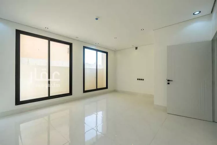 فيلا للبيع في شارع الجميل ابن حاتم, حي ظهرة لبن, مدينة الرياض, منطقة الرياض صورة 3