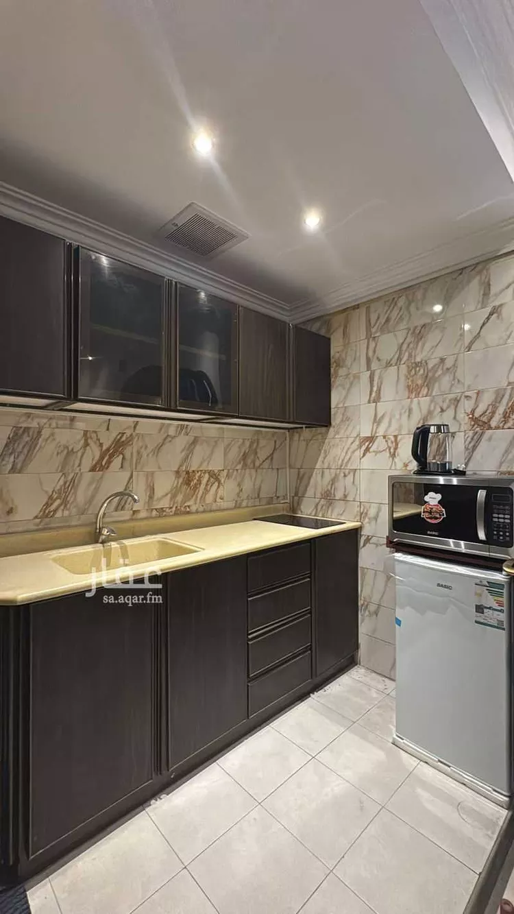 عمارة للإيجار في شارع ابو المجد, حي الراكة الجنوبية, مدينة الخبر, المنطقة الشرقية صورة 4