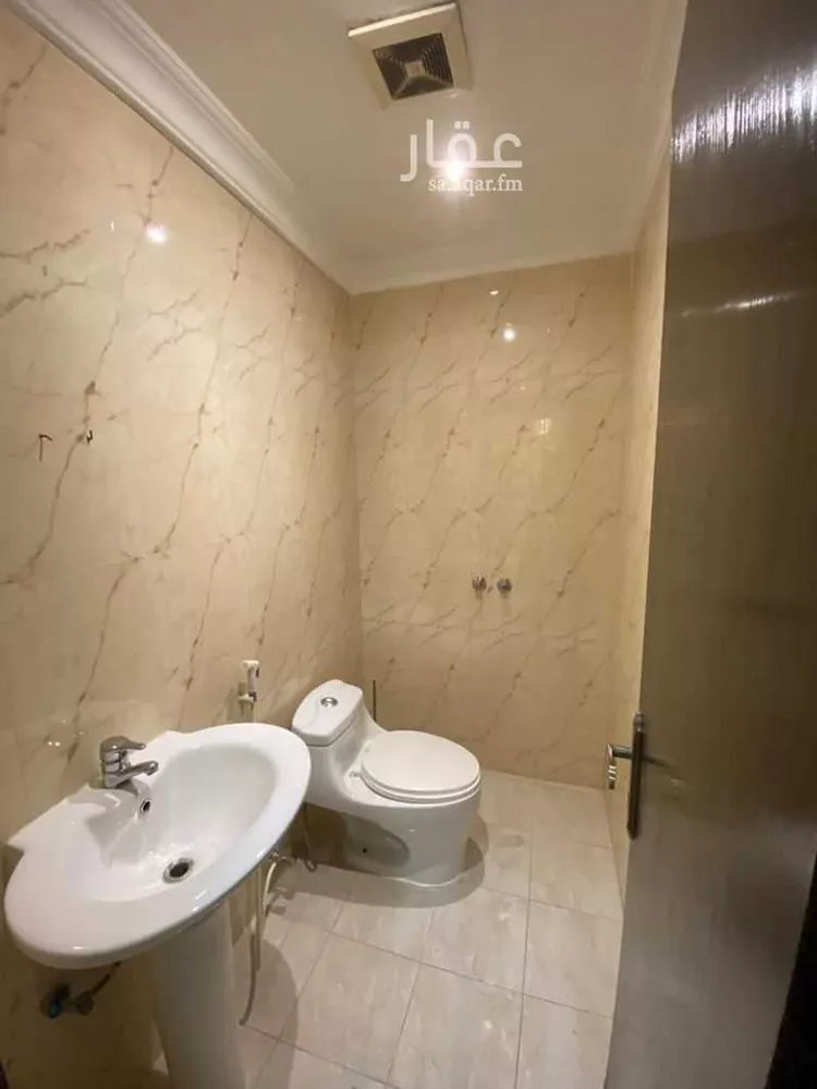 فيلا للإيجار في شارع عقيل بن عطية, حي الراكة الجنوبية, مدينة الخبر, المنطقة الشرقية صورة 4