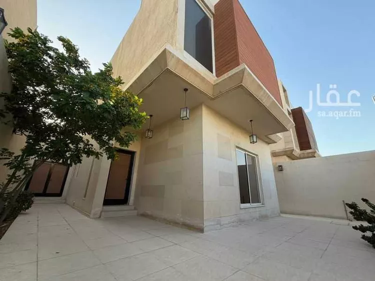 فيلا للإيجار في شارع عين دار, حي الصواري, مدينة الخبر, المنطقة الشرقية 1 صورة