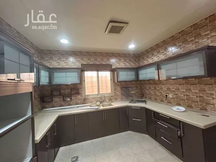 فيلا للإيجار في شارع أحمد بن عبدالله البرقي, حي العارض, مدينة الرياض, منطقة الرياض صورة 2