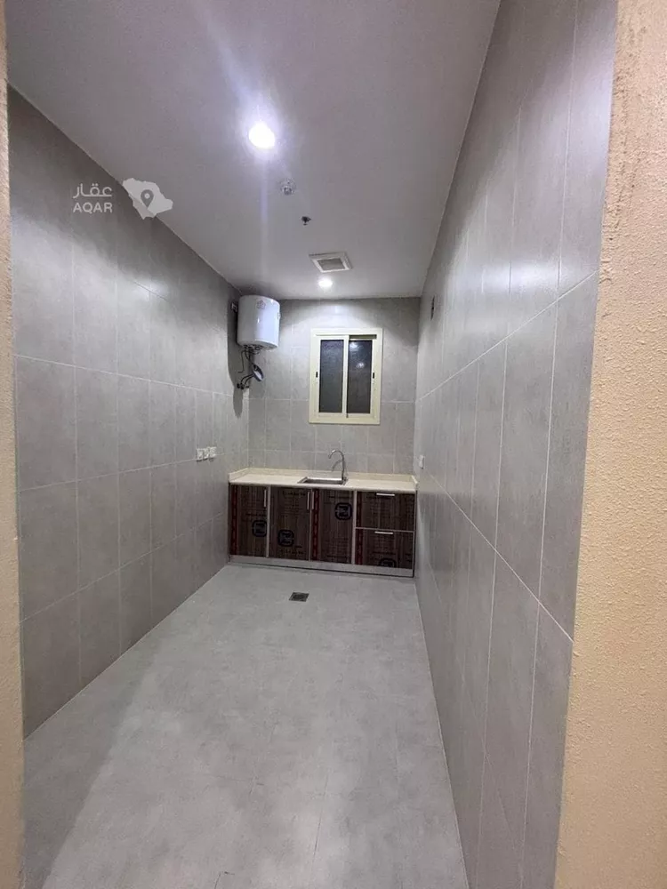 شقة للإيجار في شارع عبدالله المويس, حي الرمال, مدينة الرياض, منطقة الرياض 5