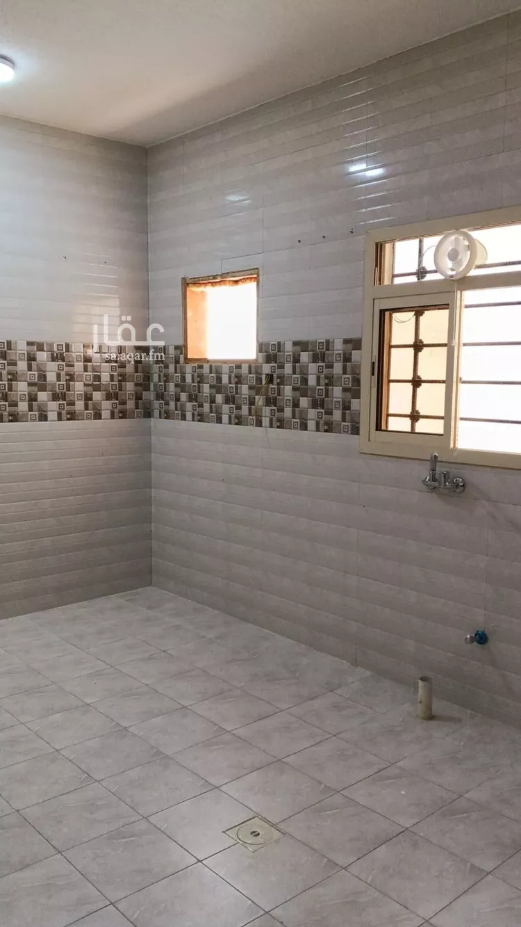 Floor for Rent in Riyadh Al Malaz