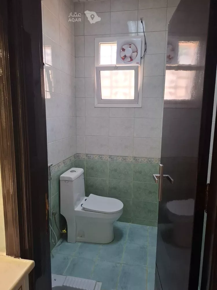 Floor for Rent in Riyadh Al Fayha 12