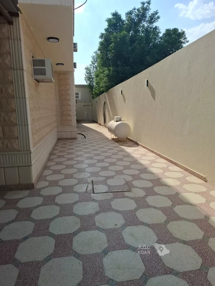 Floor for Rent in Riyadh Al Fayha 3