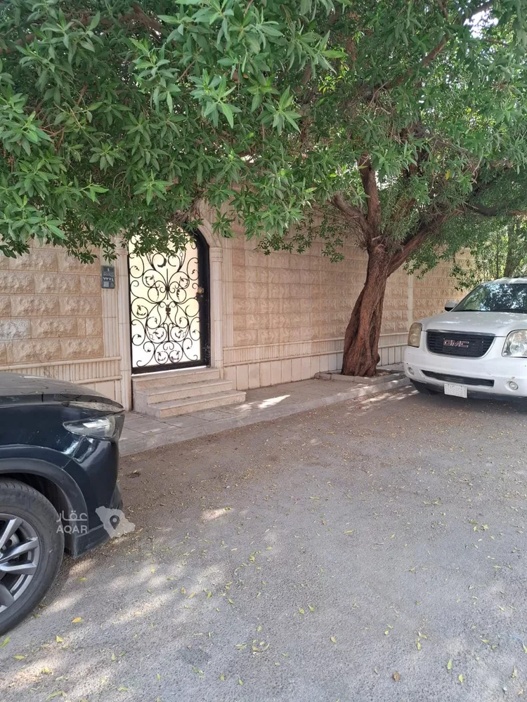 Floor for Rent in Riyadh Al Fayha 20
