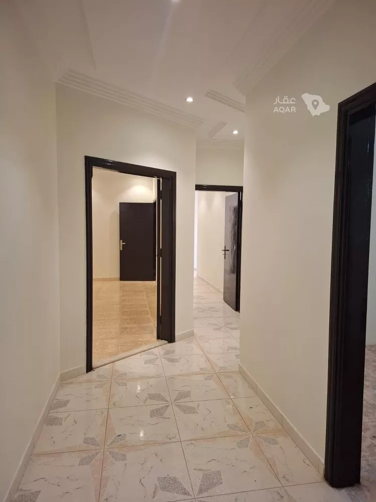 Floor for Rent in Riyadh Al Fayha 4