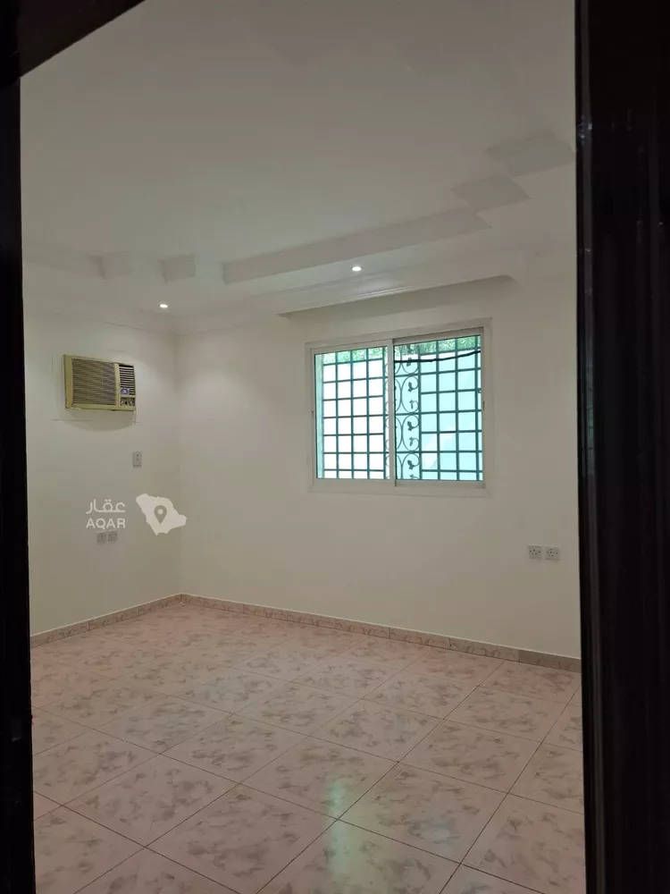 Floor for Rent in Riyadh Al Fayha 18