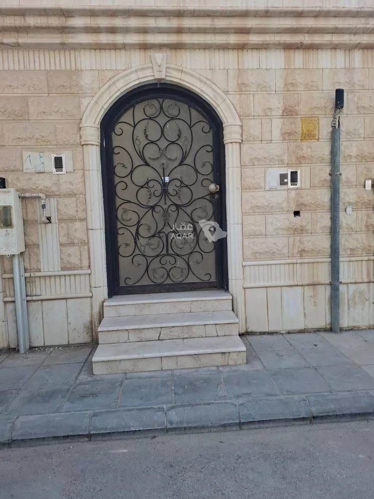 Floor for Rent in Riyadh Al Fayha 2