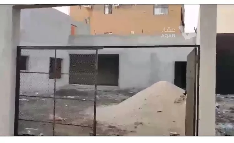 فيلا للبيع في شارع أبي حاتم بن محمد ، حي الصواري ، جدة ، جدة 10
