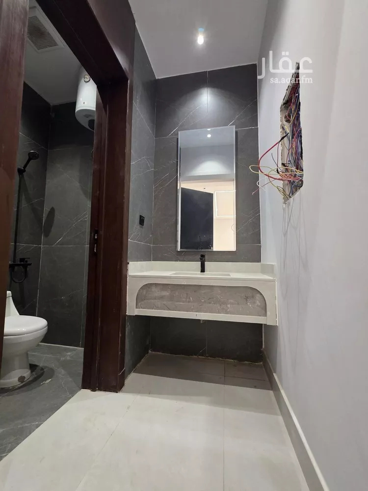 دور للبيع في شارع حيدة بن معاوية, حي طويق, مدينة الرياض, منطقة الرياض 8