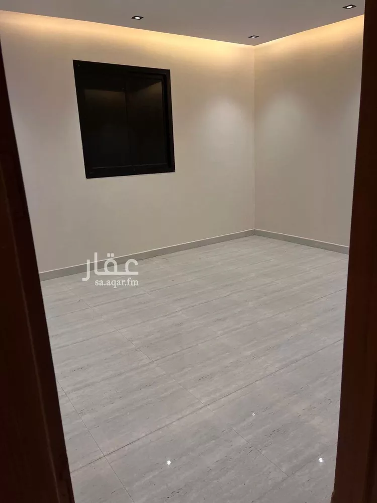 Floor for Sale in Riyadh Tuwaiq صورة 3