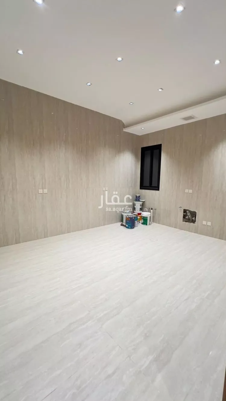 Floor for Sale in Riyadh Dhahrat Namar 9