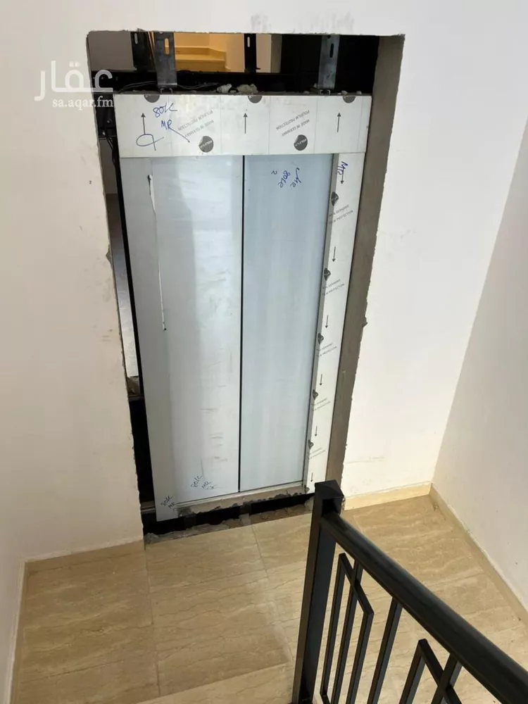 شقة للبيع في شارع عبداللطيف المبارك, حي عكاظ, مدينة الرياض, منطقة الرياض صورة 5