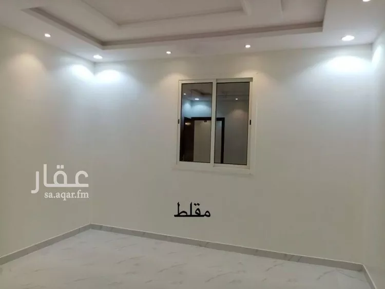 فيلا للبيع في شارع أحمد بن جعفر القفطي, حي العوالي, مدينة الرياض, منطقة الرياض صورة 4