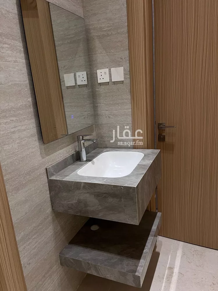 فيلا للبيع في شارع إبراهيم بن جمعان, حي العوالي, مدينة الرياض, منطقة الرياض 7
