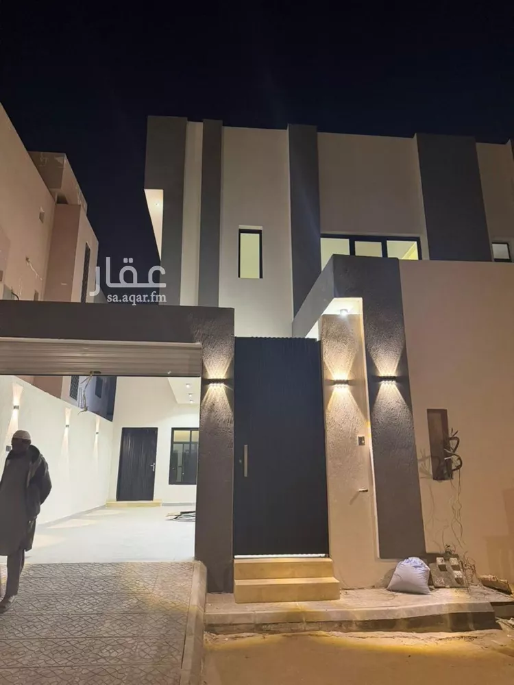 فيلا للبيع في شارع تميم الدارى, حي شبرا, مدينة الرياض, منطقة الرياض صورة 2