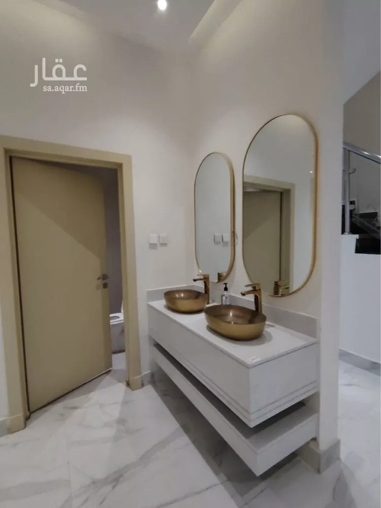 فيلا للبيع في شارع ابن مشرف, حي عكاظ, مدينة الرياض, منطقة الرياض صورة 5