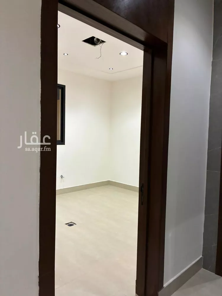 فيلا للبيع في شارع الأمير سعود بن محمد بن مقرن, حي طويق, مدينة الرياض, منطقة الرياض 11