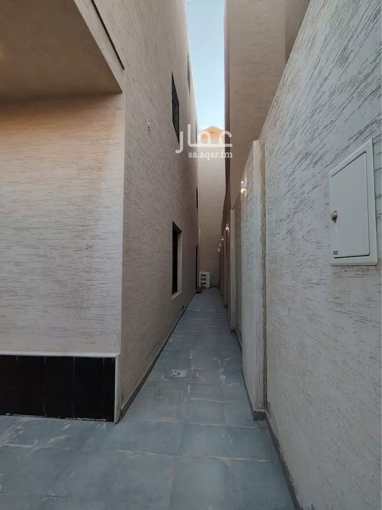 فيلا للبيع في شارع ابن مشرف, حي عكاظ, مدينة الرياض, منطقة الرياض صورة 2