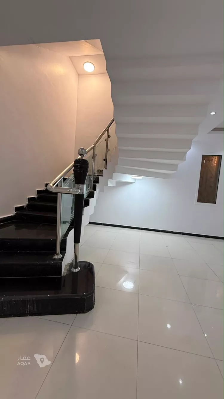 فيلا للبيع في شارع أبي محمد عبدالعزيز الفاسي, حي طويق, مدينة الرياض, منطقة الرياض 8