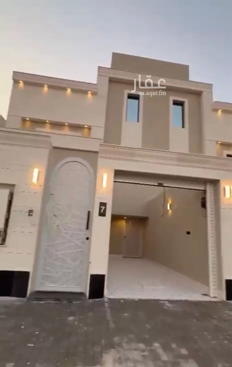 دور للبيع في شارع محمد بن المحدث, حي بدر, مدينة الرياض, منطقة الرياض