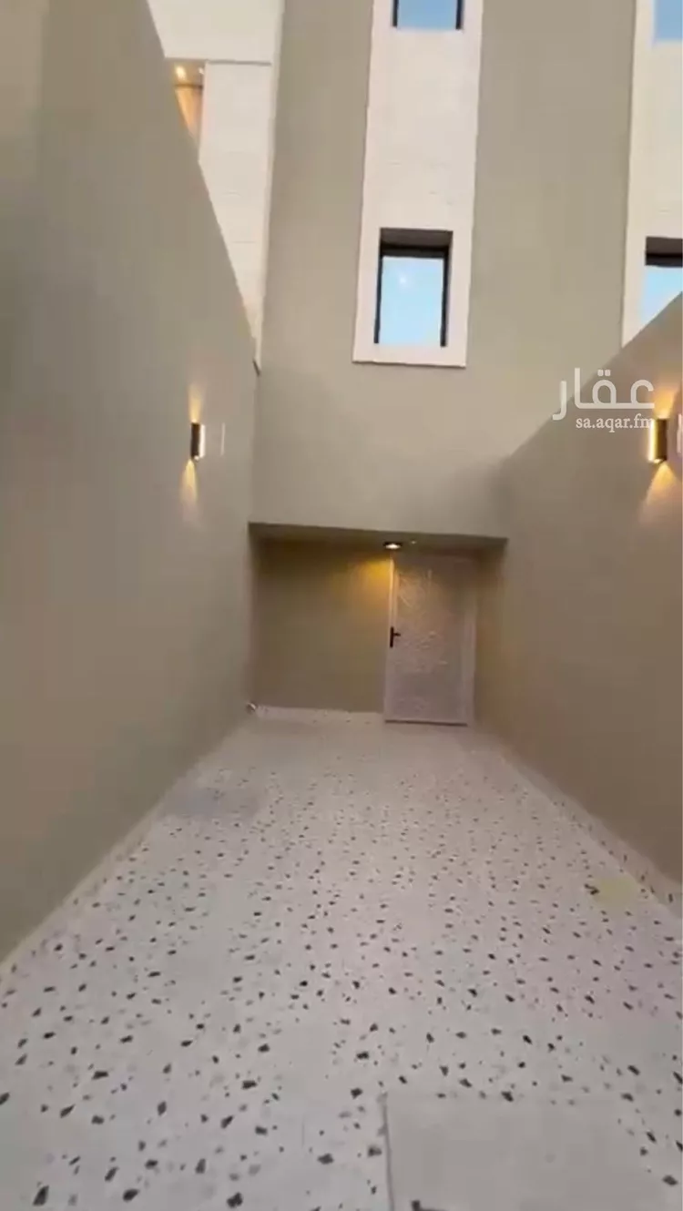 دور للبيع في شارع محمد بن المحدث, حي بدر, مدينة الرياض, منطقة الرياض صورة 2
