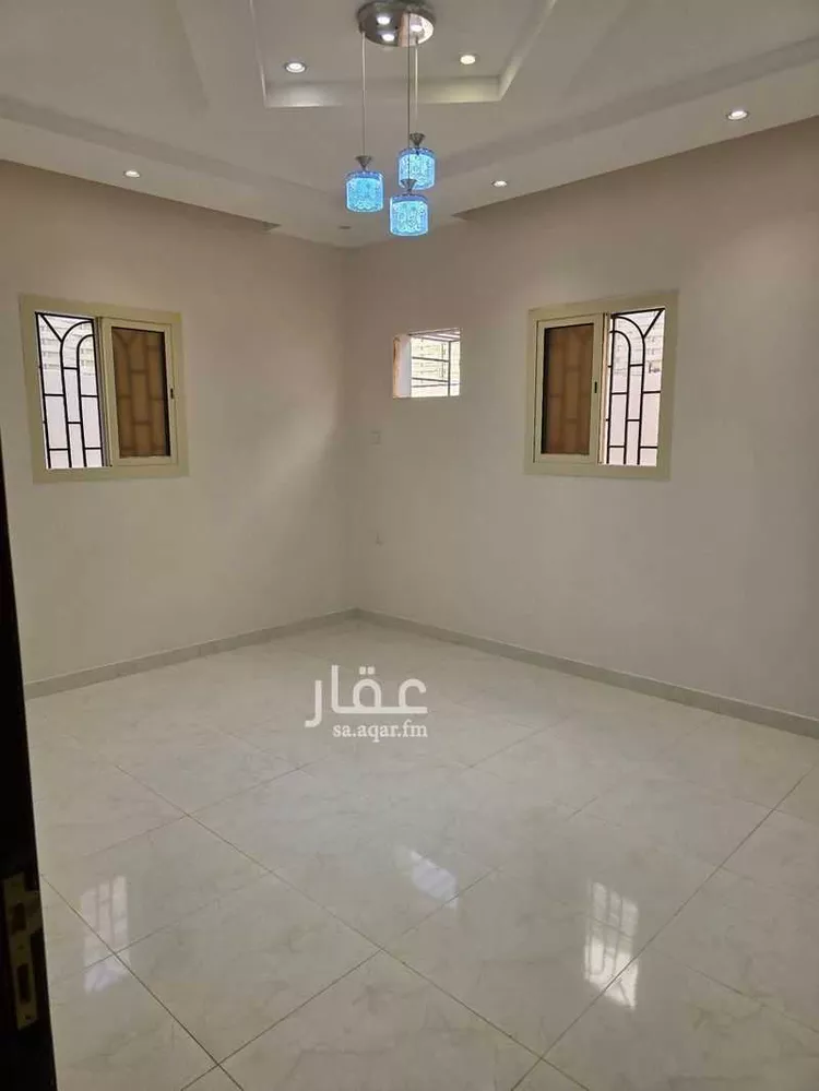 شقة للإيجار في شارع أبو علي محمد بن هارون ، حي الصفا ، تبوك ، منطقة تبوك صورة 3