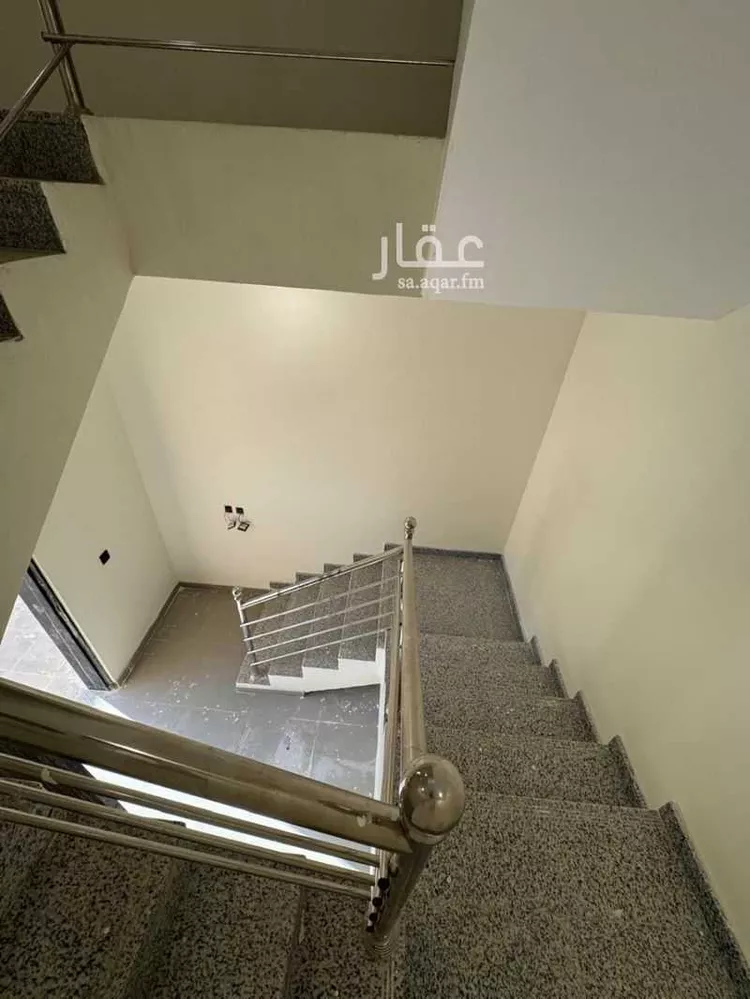 دور للبيع في شارع بركات الانماطي, حي عكاظ, مدينة الرياض, منطقة الرياض صورة 3