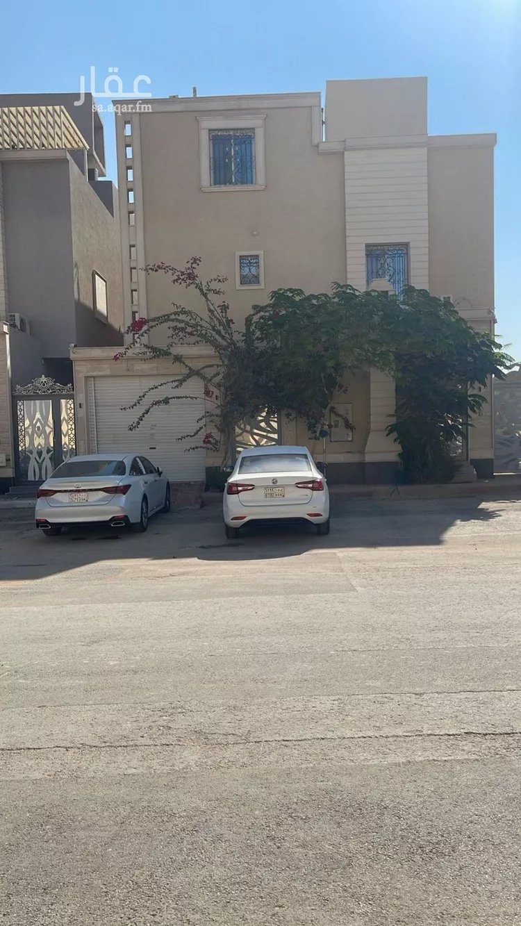 فيلا للبيع في شارع إسماعيل بن حماد, حي المهدية, مدينة الرياض, منطقة الرياض 1 صورة