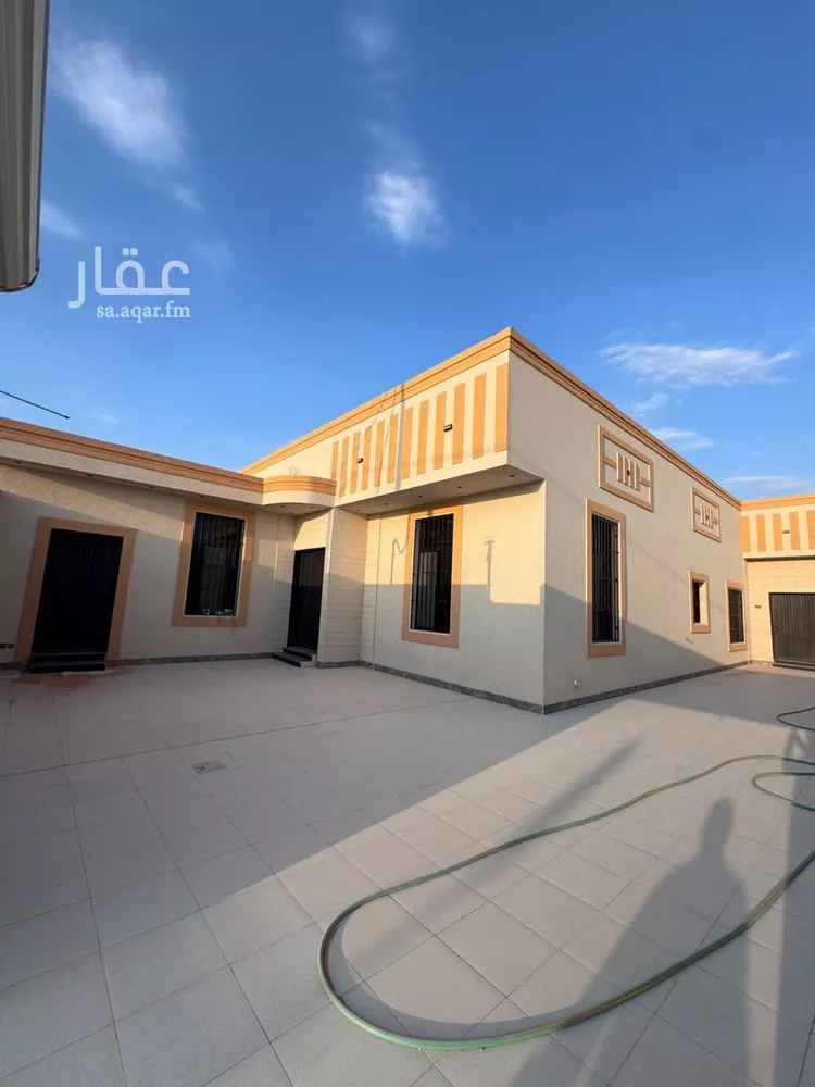 Floor for Sale in Thadiq Al Janadriyah