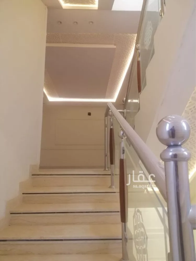 فيلا للبيع في شارع محمد الجمدي, حي عكاظ, مدينة الرياض, منطقة الرياض 13