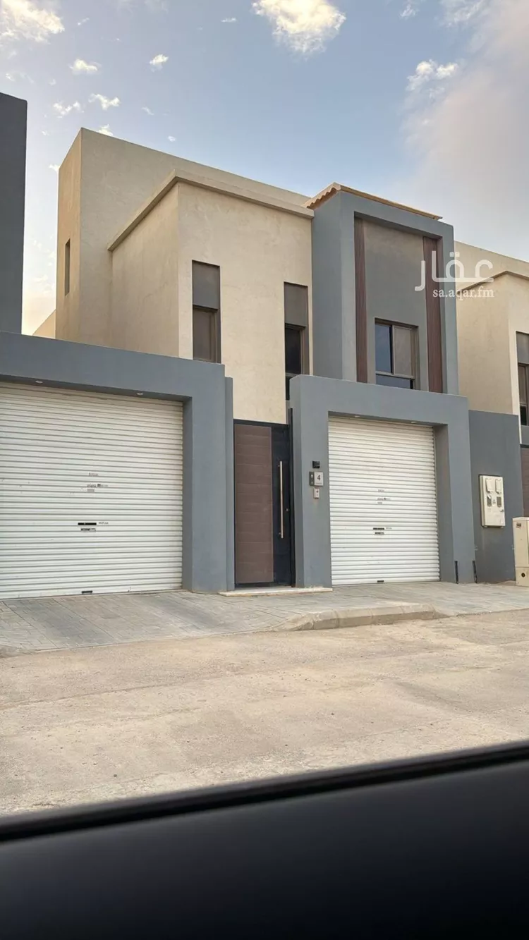 دور للبيع في شارع عبدالخالق بن أبي طاهر, حي عكاظ, مدينة الرياض, منطقة الرياض