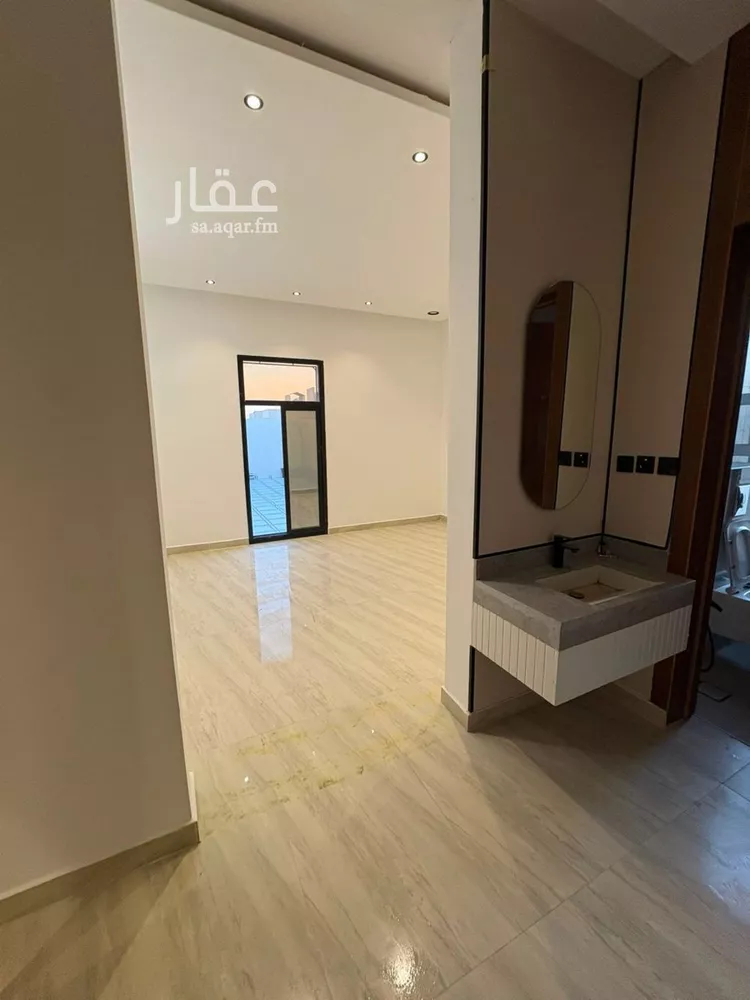 Floor for Sale in Riyadh Tuwaiq صورة 3