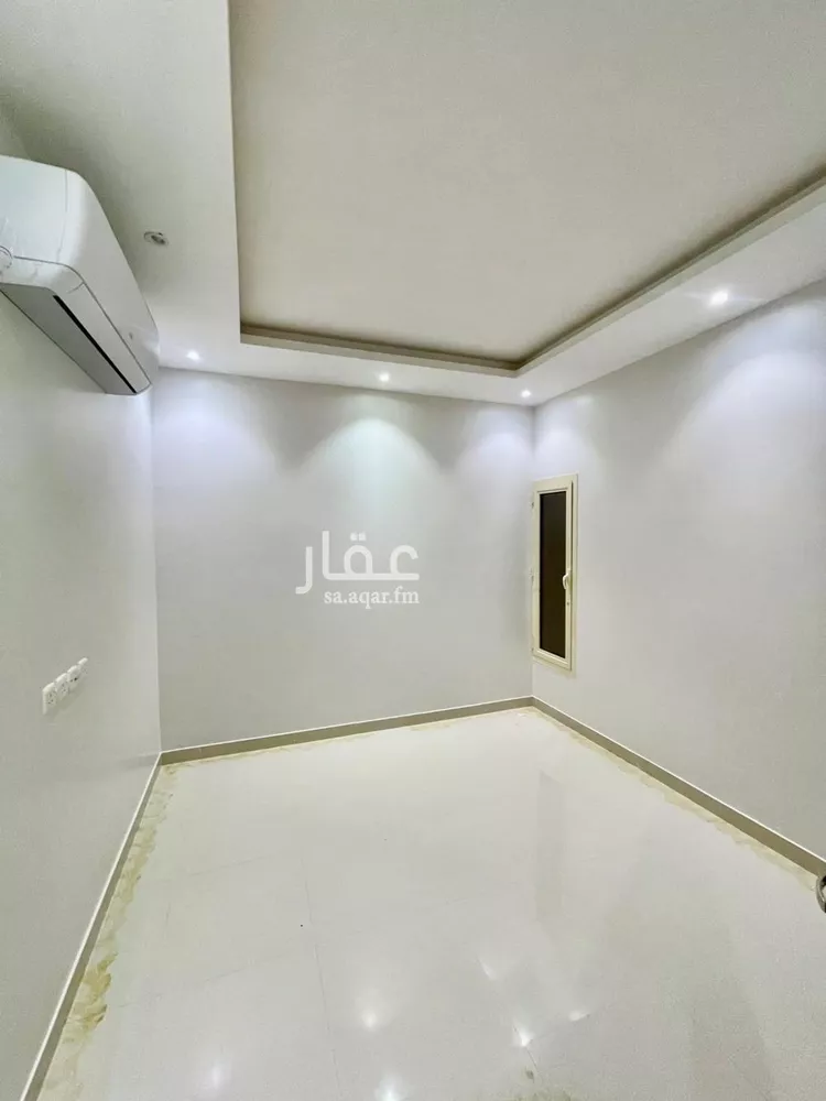 Floor for Rent in Riyadh Al Arid 12