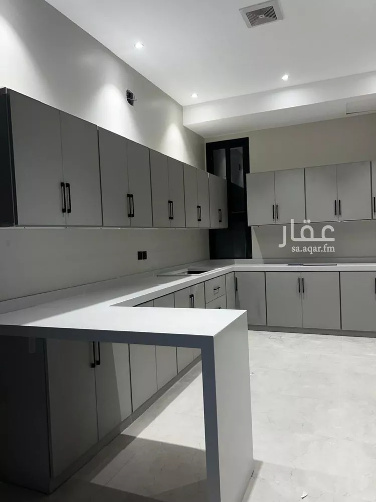 دور للبيع في شارع أبي نزار الصنعاني اليمني, حي العارض, مدينة الرياض, منطقة الرياض صورة 4