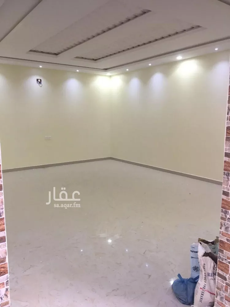 فيلا للبيع في شارع عباس الجوهري, حي عكاظ, مدينة الرياض, منطقة الرياض صورة 3