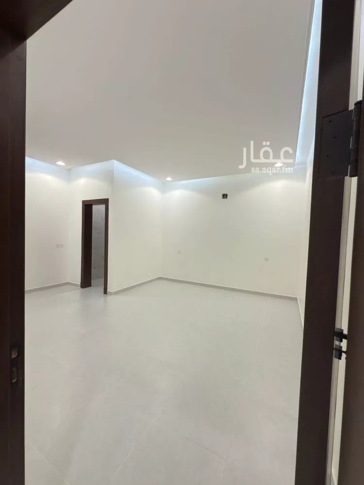 فيلا للبيع في شارع أبي القاسم بن مكي, حي طيبة, مدينة الرياض, منطقة الرياض صورة 4