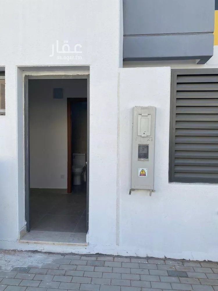 فيلا للبيع في شارع البرهان بن أيوب, حي مطار الملك خالد الدولي, مدينة الرياض, منطقة الرياض صورة 4