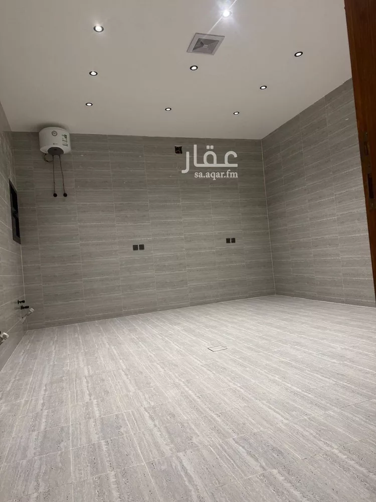 فيلا للبيع في شارع آمنة بنت أبي القاسم, حي العزيزية, مدينة الرياض, منطقة الرياض صورة 4