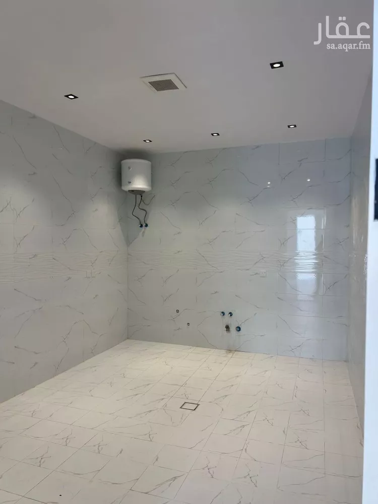 دور للبيع في شارع ابي الفتح المقرئ, حي الخالدية, مدينة الرياض, منطقة الرياض صورة 2