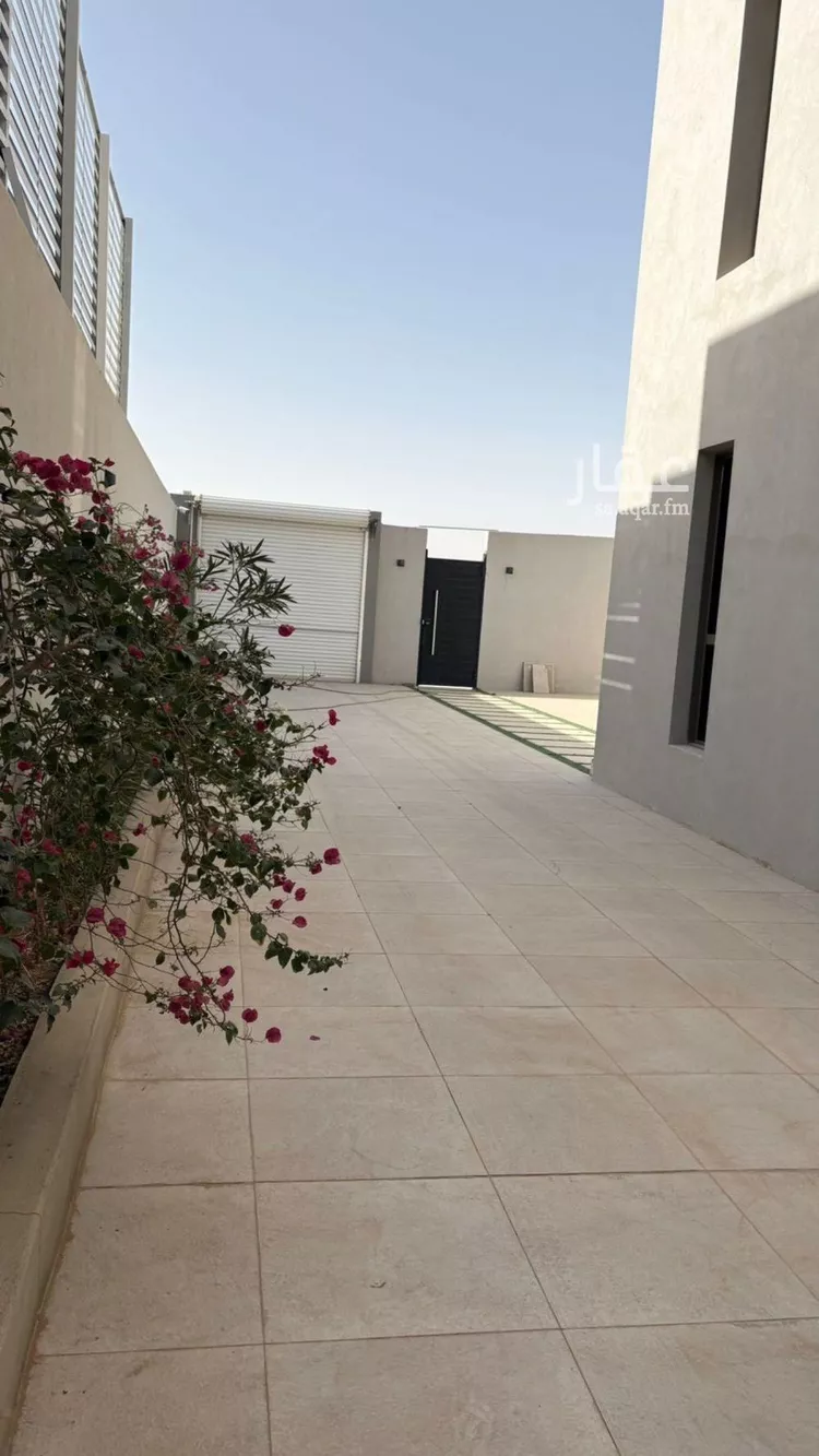 فيلا للبيع في شارع عباس الجوهري, حي عكاظ, مدينة الرياض, منطقة الرياض صورة 5