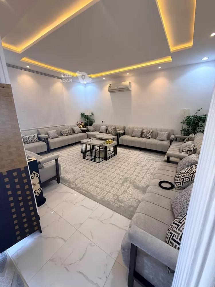 Villa for Sale in Riyadh Badr 6