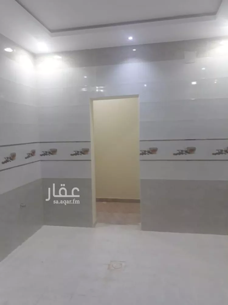 فيلا للبيع في شارع عباس الجوهري, حي عكاظ, مدينة الرياض, منطقة الرياض صورة 2