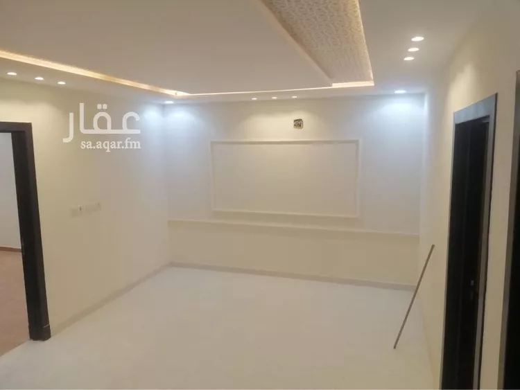 فيلا للبيع في شارع محمد الجمدي, حي عكاظ, مدينة الرياض, منطقة الرياض 18