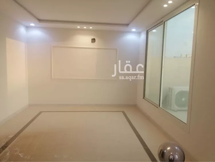 فيلا للبيع في شارع محمد الجمدي, حي عكاظ, مدينة الرياض, منطقة الرياض 19