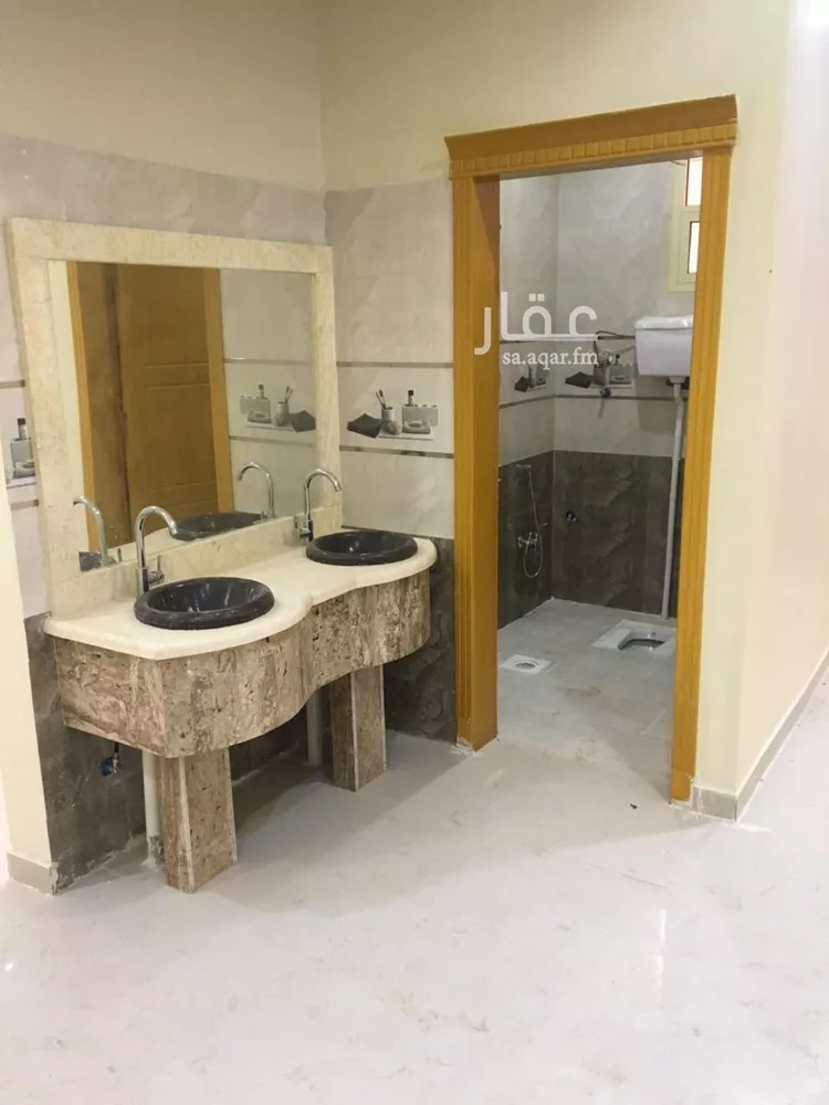 فيلا للبيع في شارع عباس الجوهري, حي عكاظ, مدينة الرياض, منطقة الرياض صورة 5